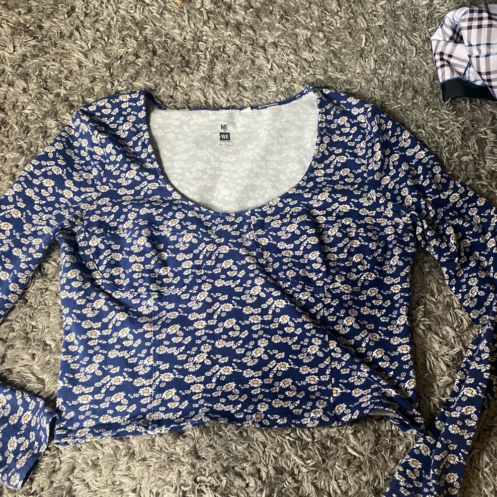 Cropped floral long sleeve